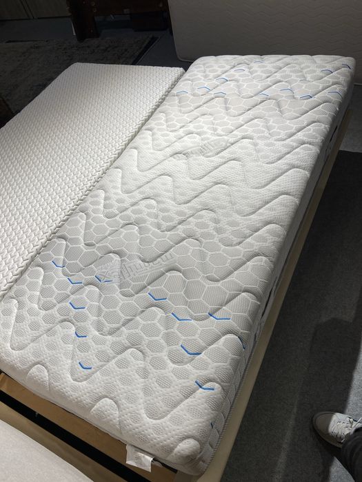 Materac zdrowotny MagniStretch 9 90x200x23 po ekspozycji Idealny Stan