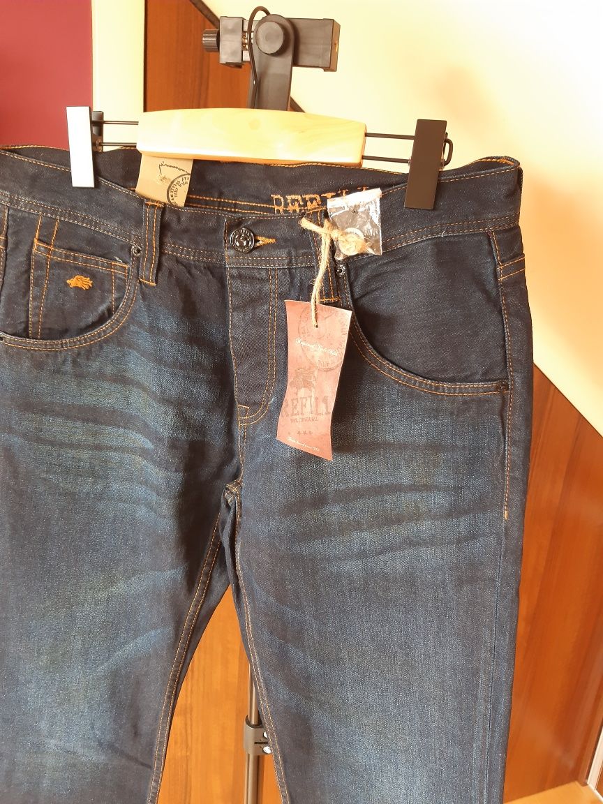 Nowe, spodnie męskie / jeansy 36/32 REFILL