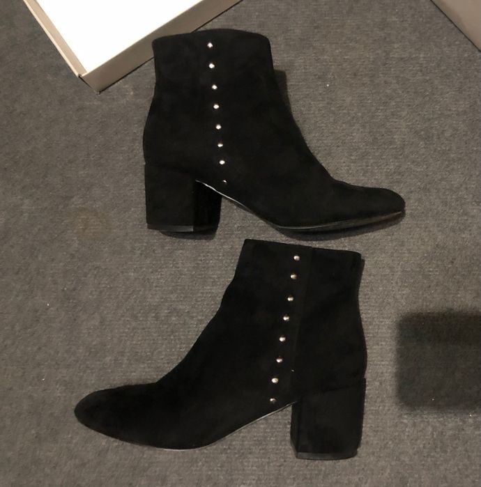 Ботинки на каблуку