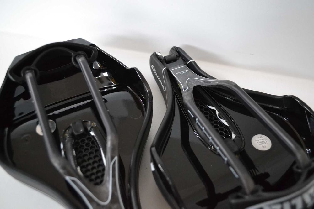 Siodło siodełko czasowe triathlon Selle Italia Kronos Kit Flow carbon