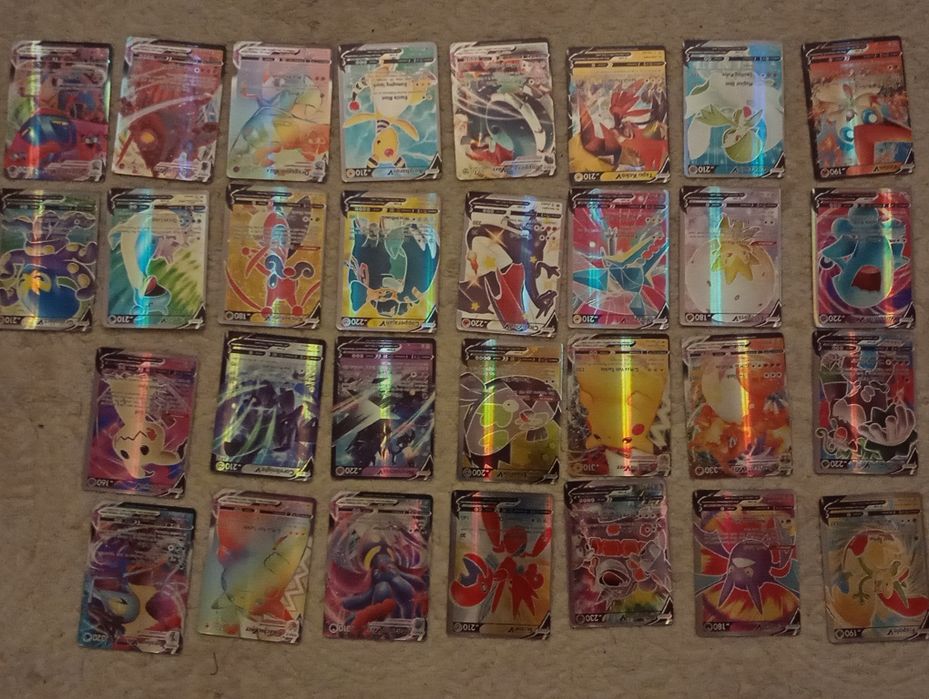 30 świecących kart pokemon