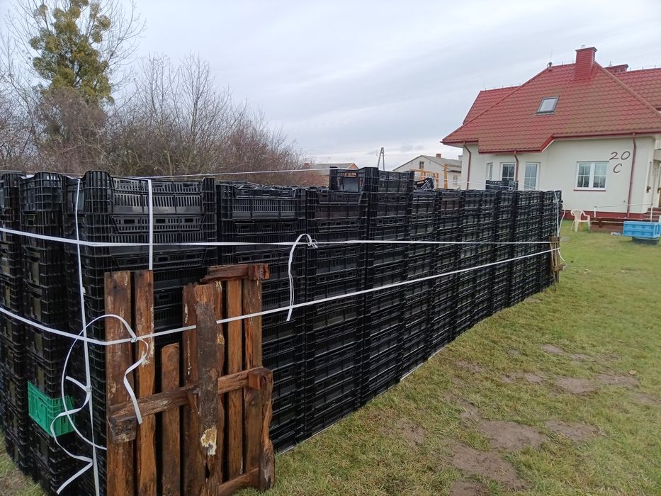 Skrzynki plastikowe holenderki na warzywa  owoce transport 60x40x24