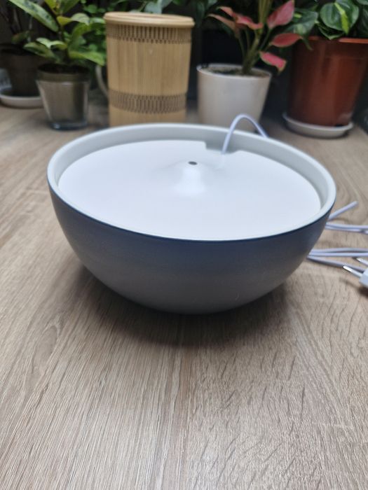 Fontanna ceramiczna dla kota