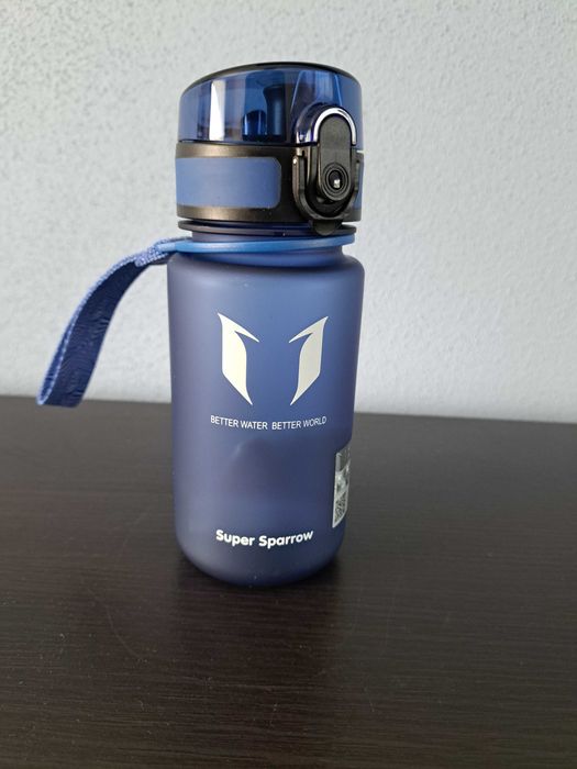 Butelki Butelka na wodę, napoje Super Sparrow 350ml z sitkiem i smyczą