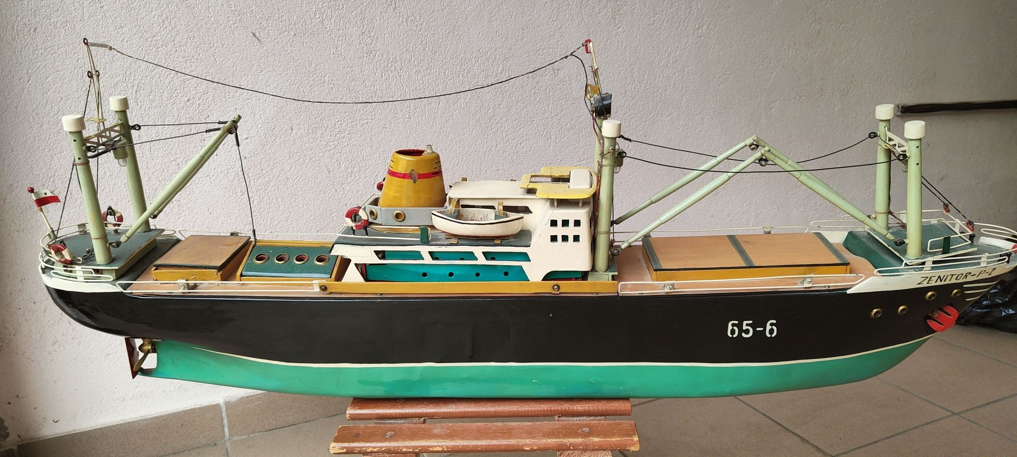 Statek spalinowy model kocioł silnik parowy