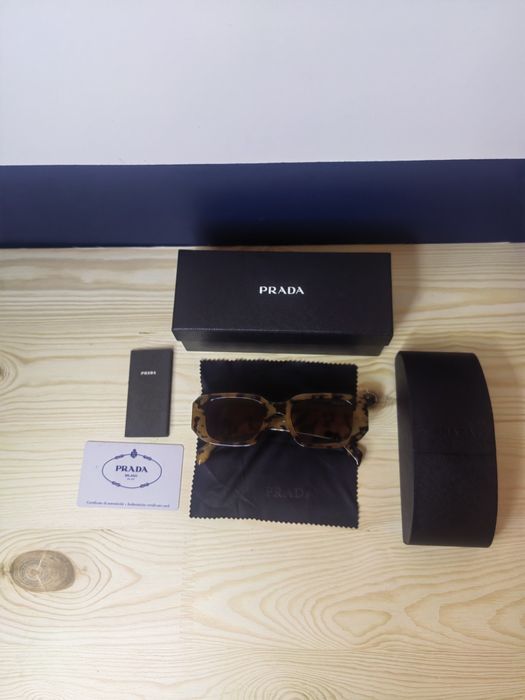 Prada okulary przeciwsłoneczne uniseks glamour czarno brązowe