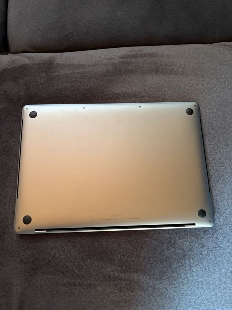 macbook pro 15 2019 i9 16gb 512gb + darmowa myszka z apple