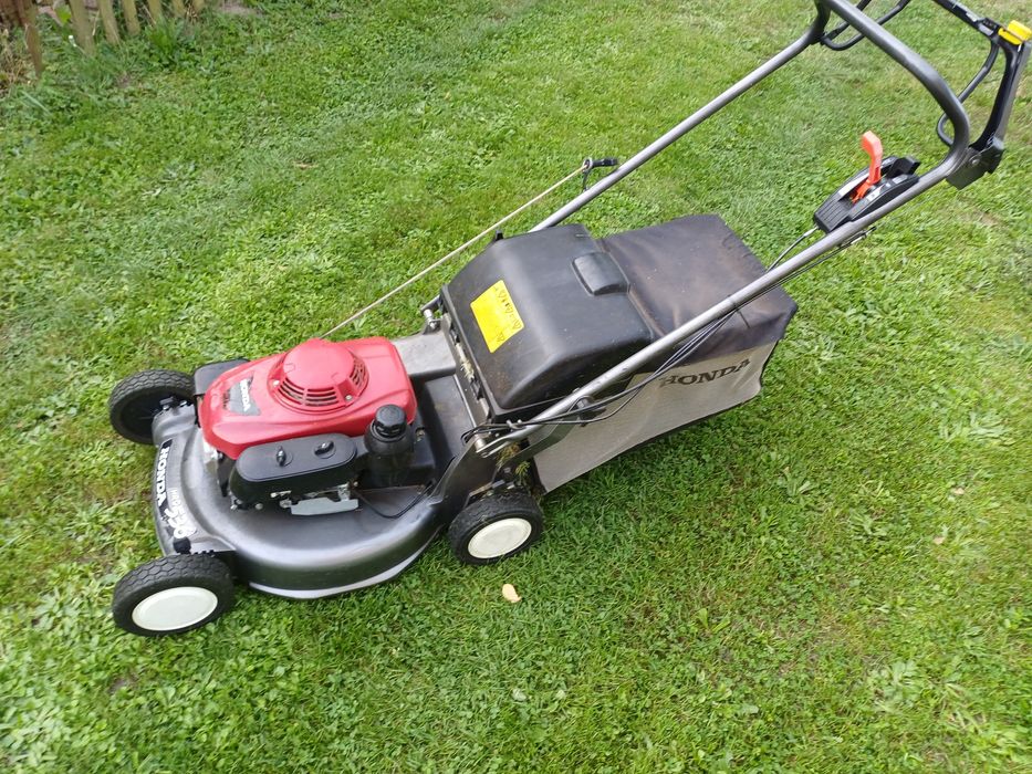 Kosiarka spalinowa z napędem i mulczowania Honda HRD 536
