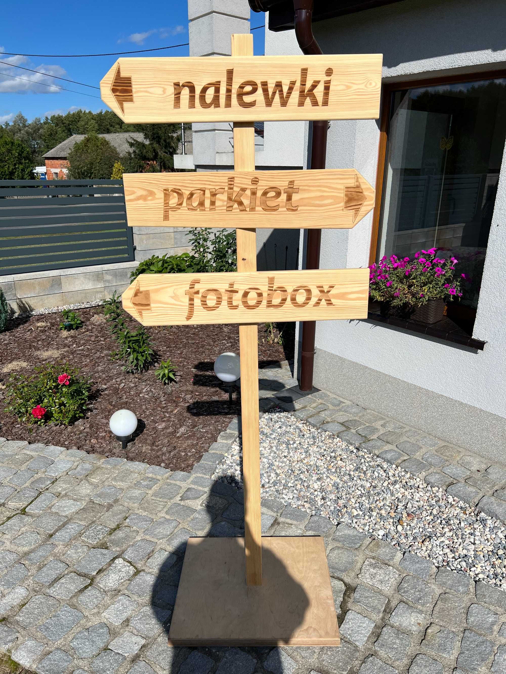 Drogowskaz weselny drewniany