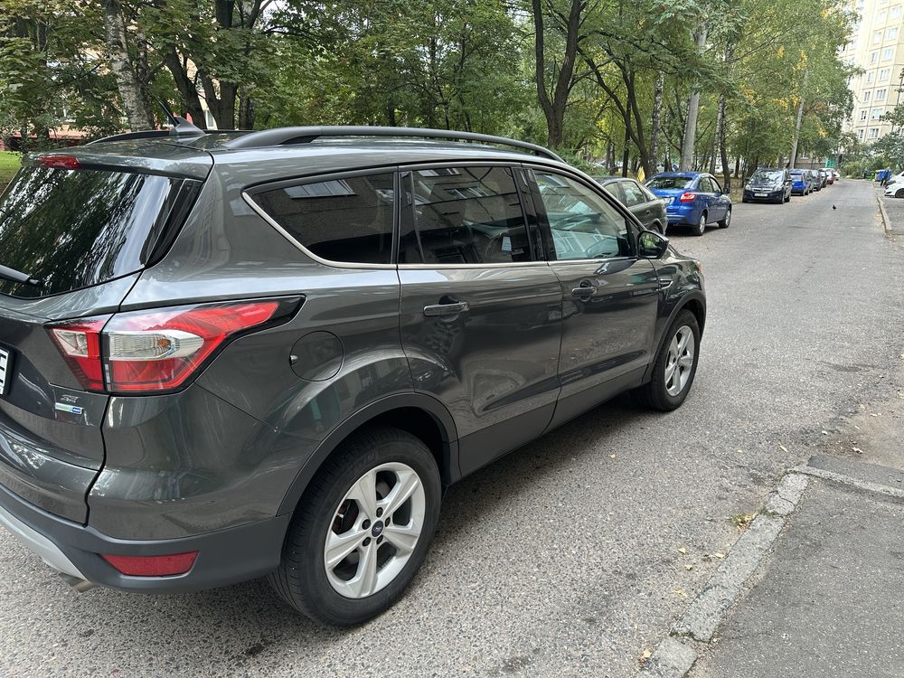 Ford Kuga/Escape, model 2019, 1,5 benzyna, 182 KM, napęd 4x4, 59000km