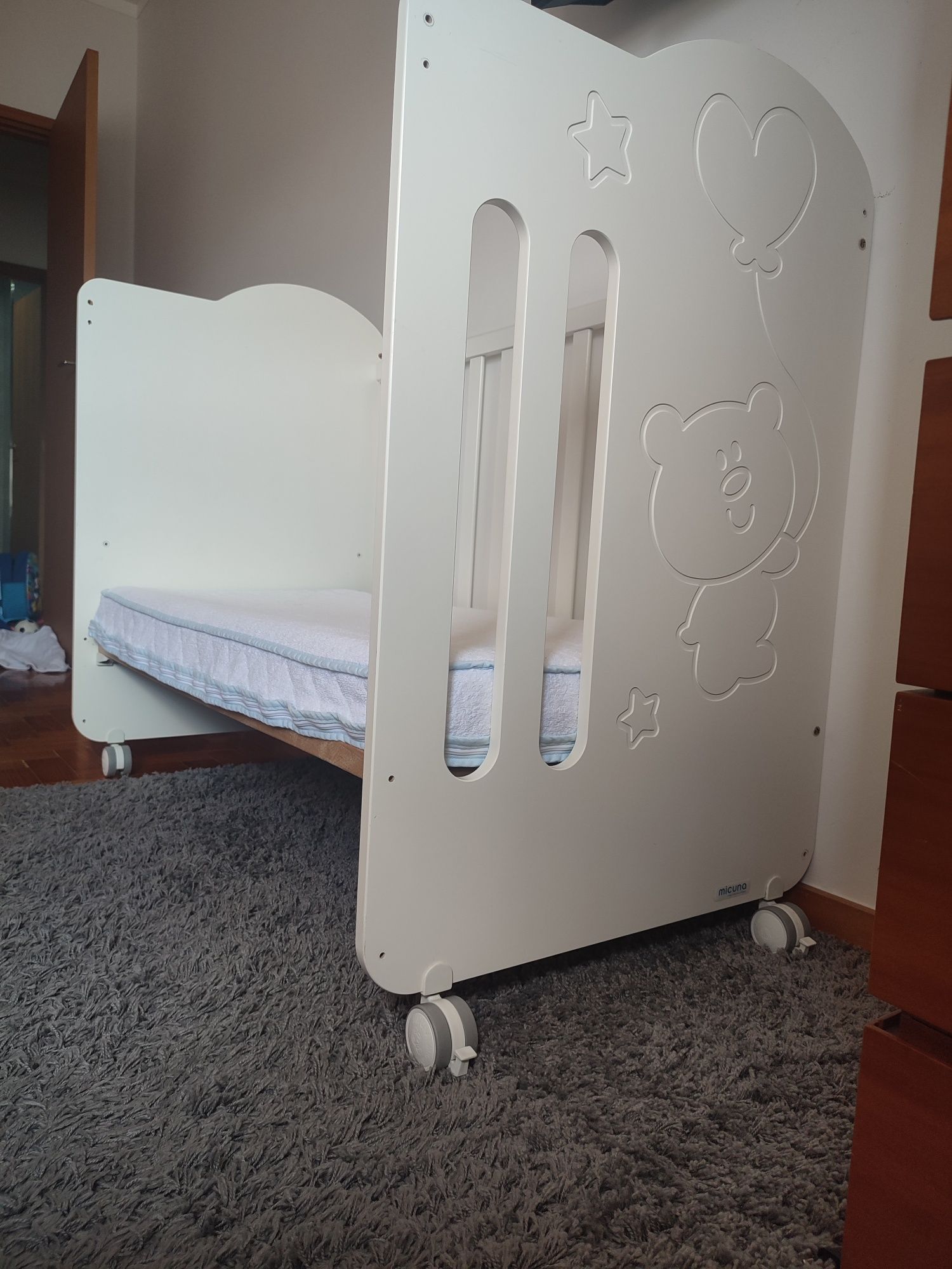 Cama bebe com colchão e edredão