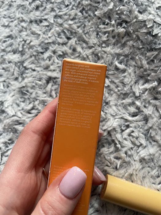 Olehenriksen banana bright cc stick korektor z witamina C sephora
