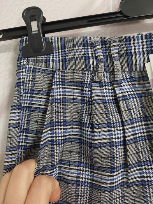 Nowe spodnie damskie w kratę Sinsay M chinosy