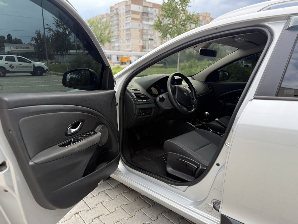 Renault Megane III 1.9 дизель