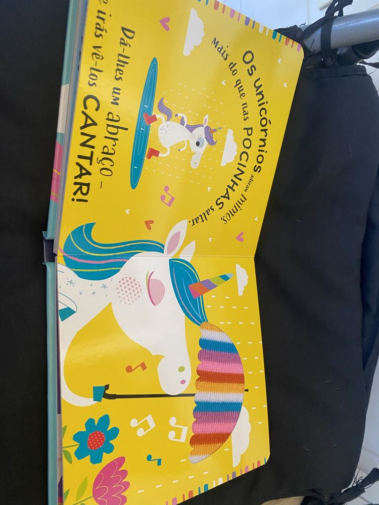 Livro “Abraça um Unicórnio” - com textutas e caoa dura