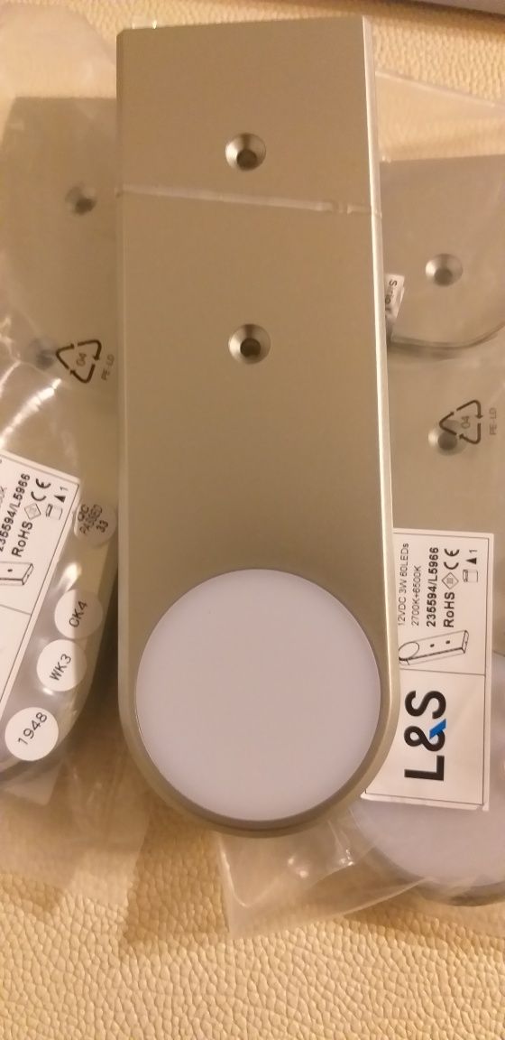Podszawkowy komplet oświetlenia led dotyk