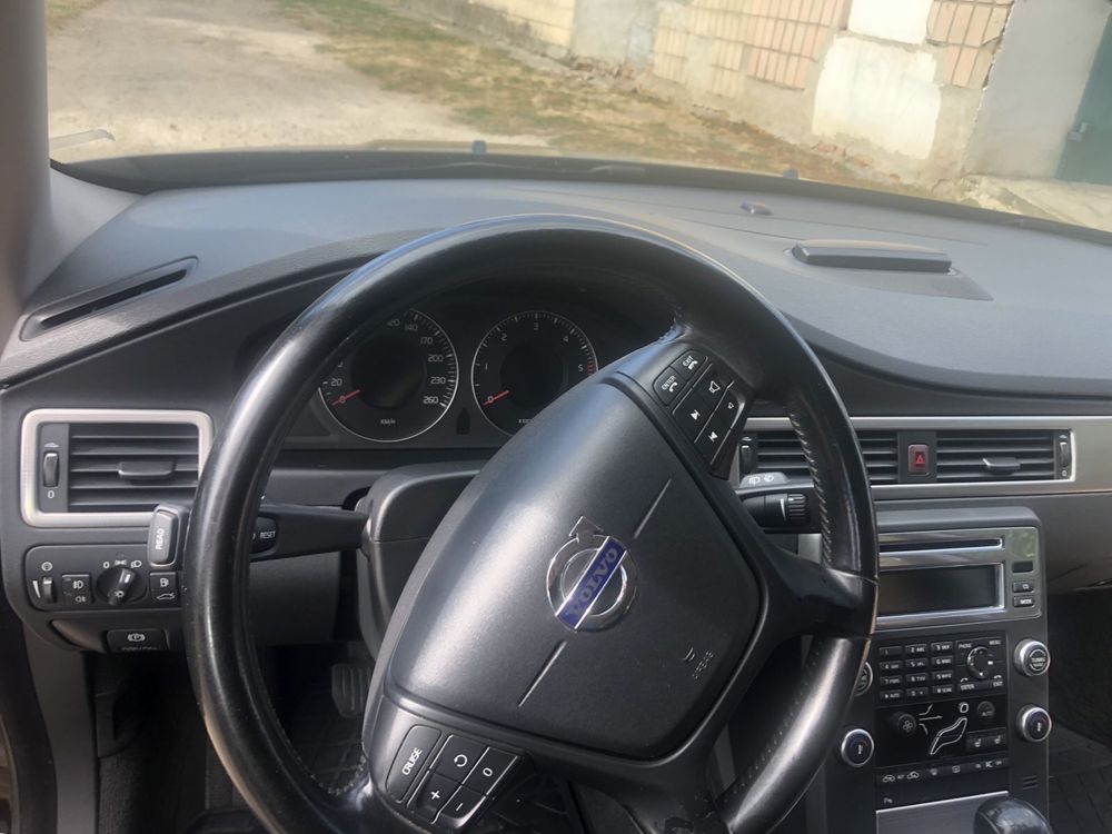 Volvo v70 D5 -2.4 D( обмін)