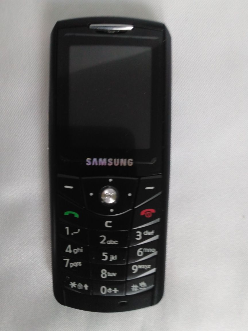 Телефон Samsung SGH- E200 в отличном состоянии,новый аккумулятор колле