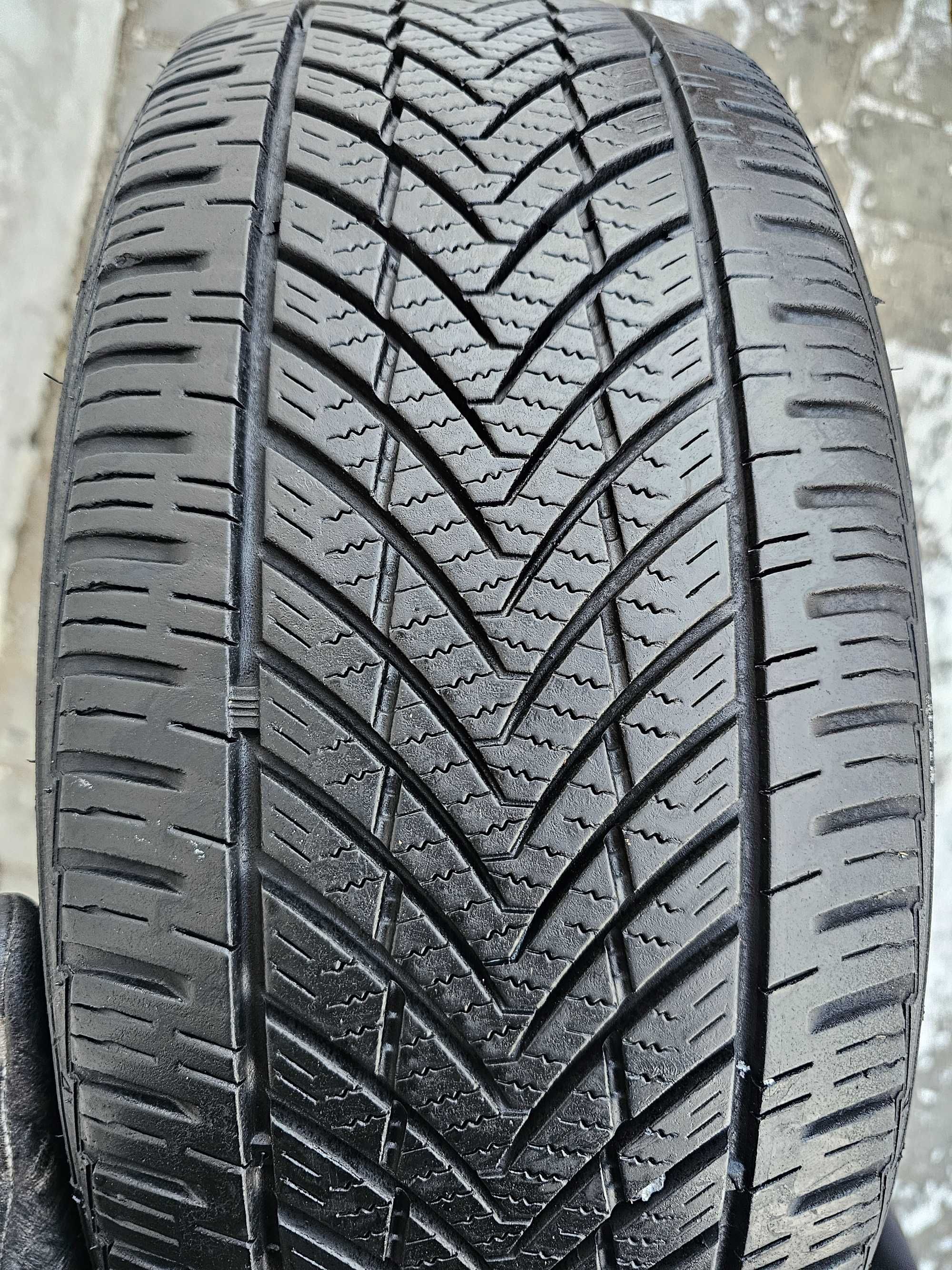 Całoroczne Tracmax 195/55 R15 6mm