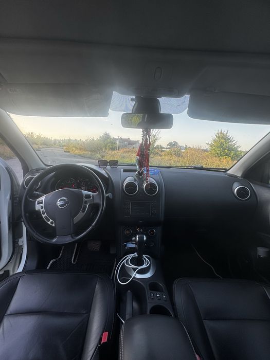 Продам Nissan Qashqai 1,6 бензин 2012 р.в.