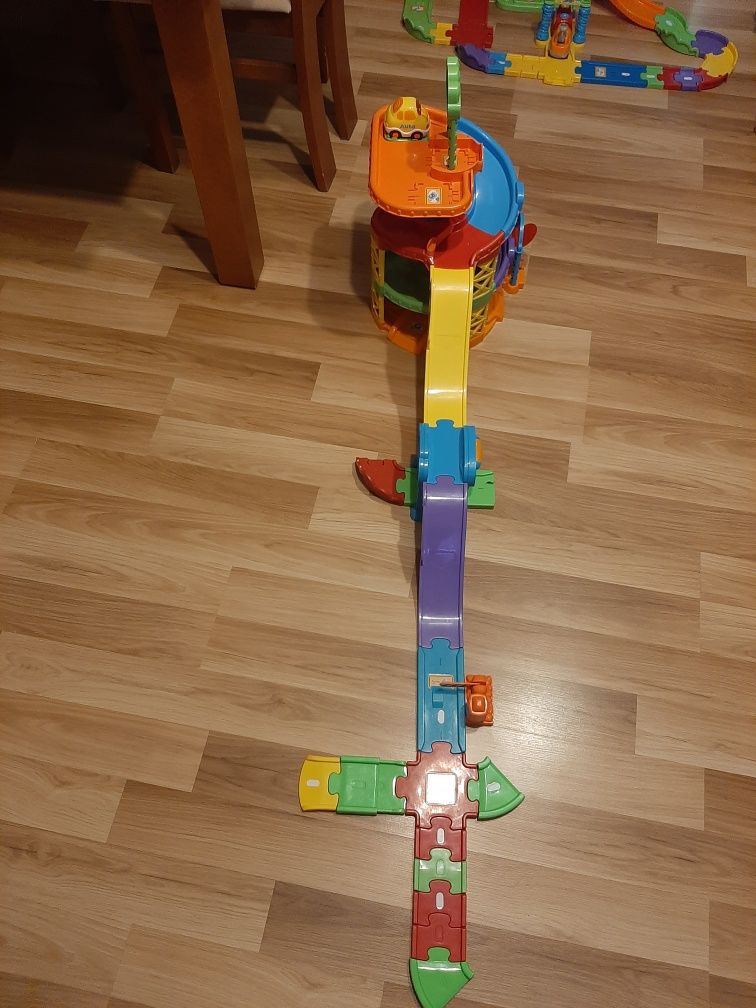 Vtech Wieża Parkingowa tut tut  wersja polska + autko + tor
