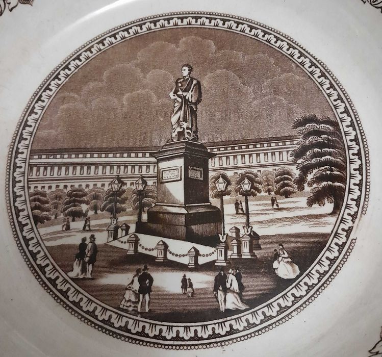 Винтажная 150летняя тарелка  "Памятник графу М.С. Воронцову в Одессе"