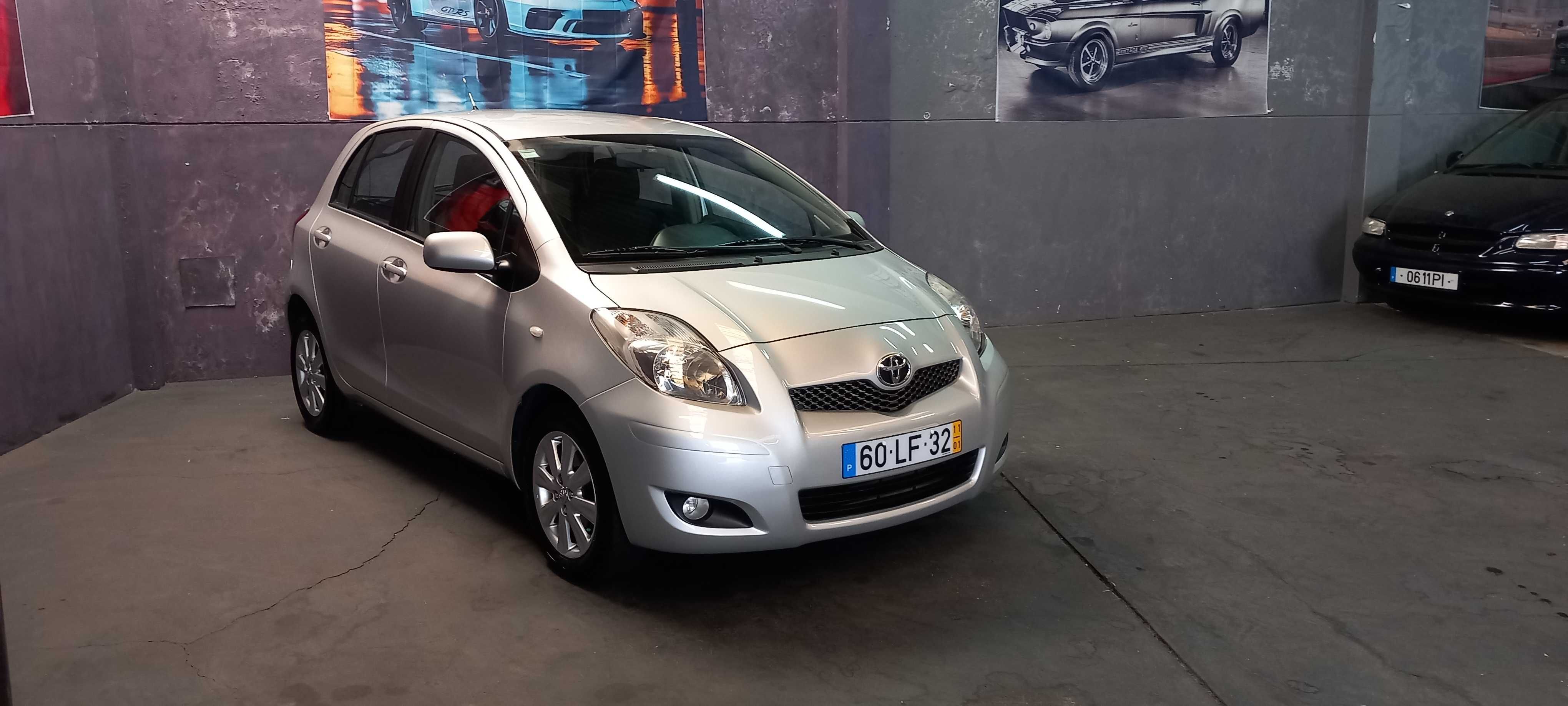 Toyota Yaris Automático + 80.000 Km + 1.3 VVTI + Nacional