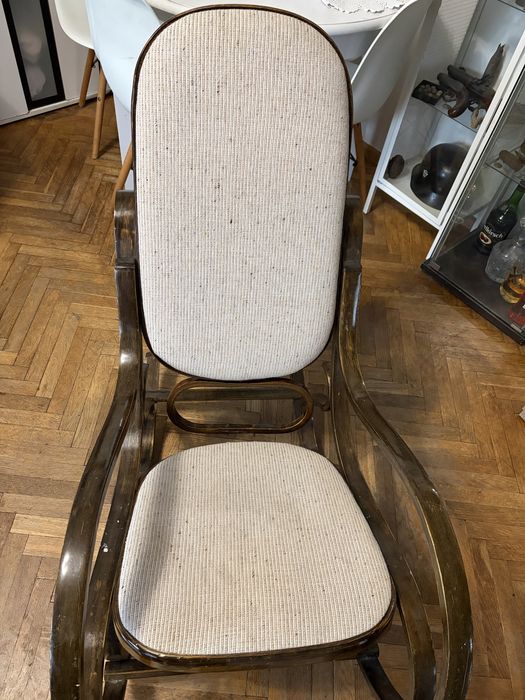 Bujany fotel w dobrym stanie