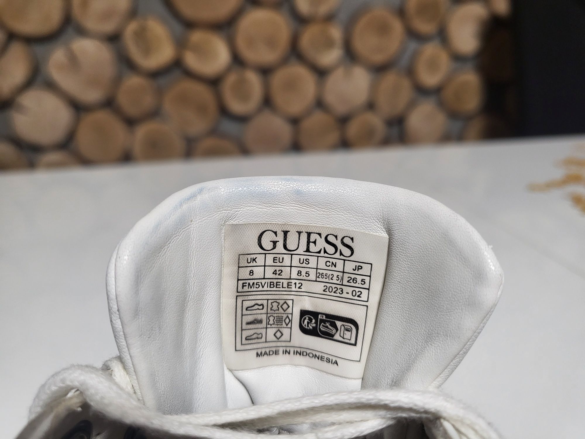 Buty męskie GUESS rozmiar 42