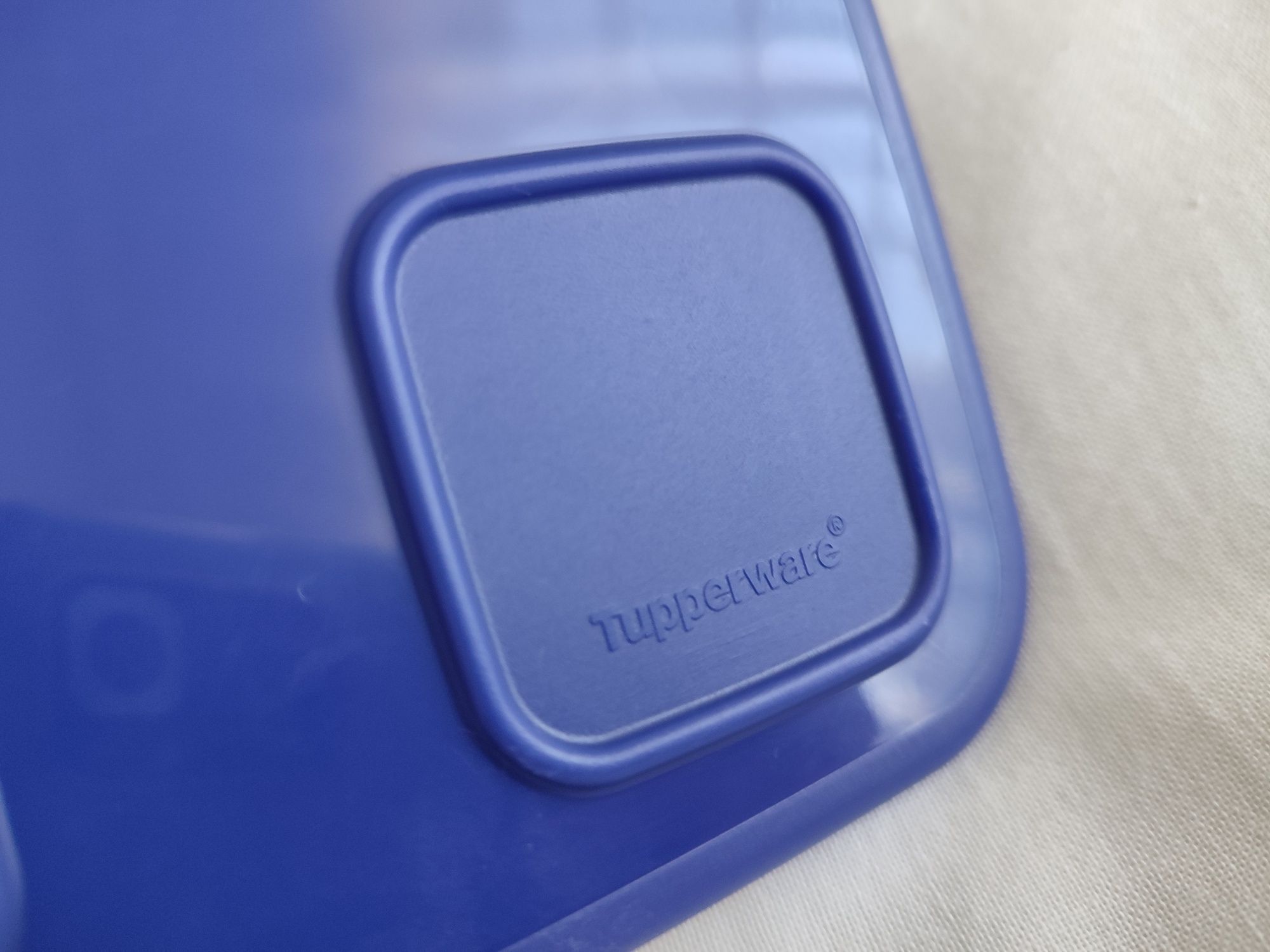 Caixa refrigeradora Tupperware novo