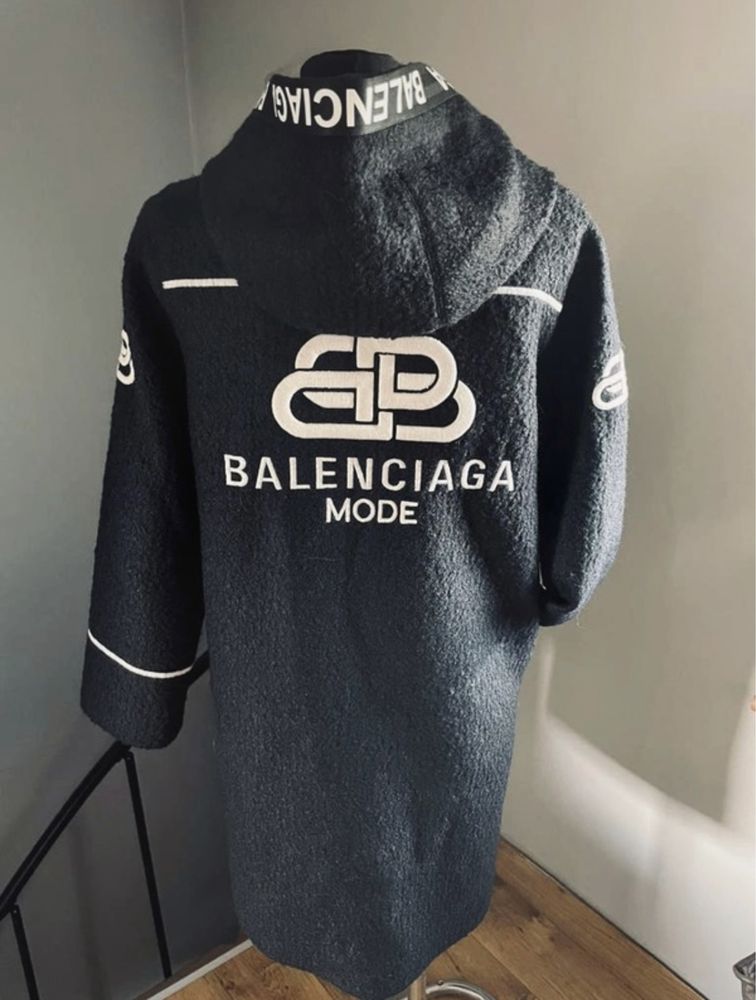 Płaszcz Balenciaga