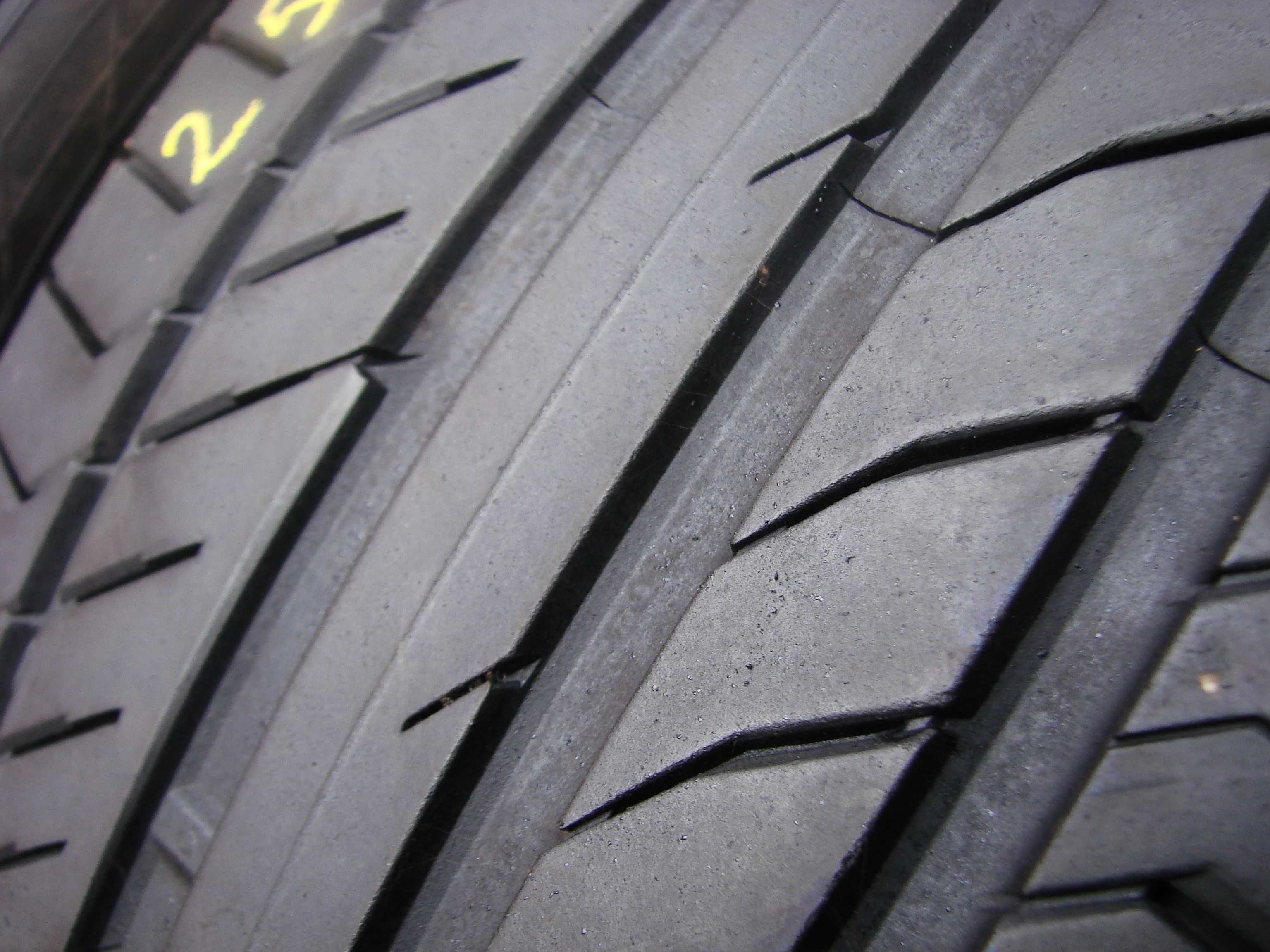 255 40 r 20 continental 255/40/20