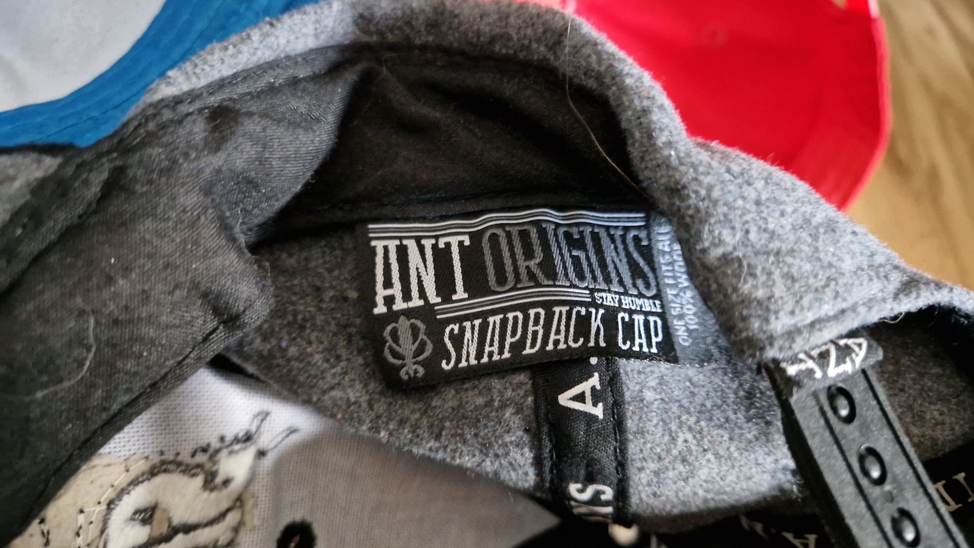Czapki snapback 4f, cropp, ant origins