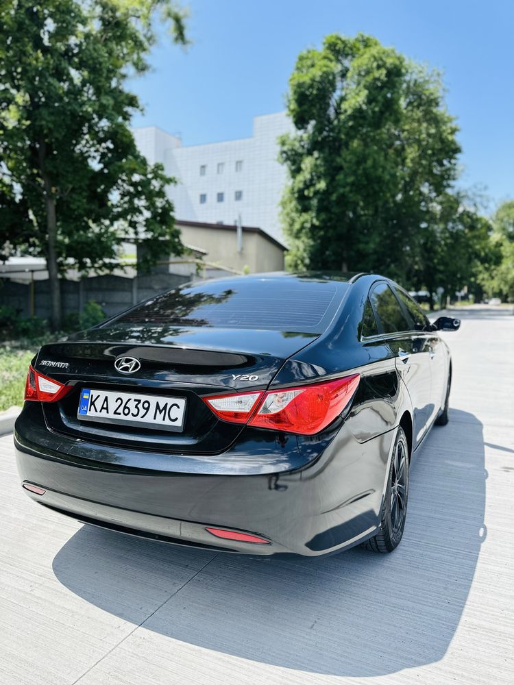 Продам Hyundai Sonata.