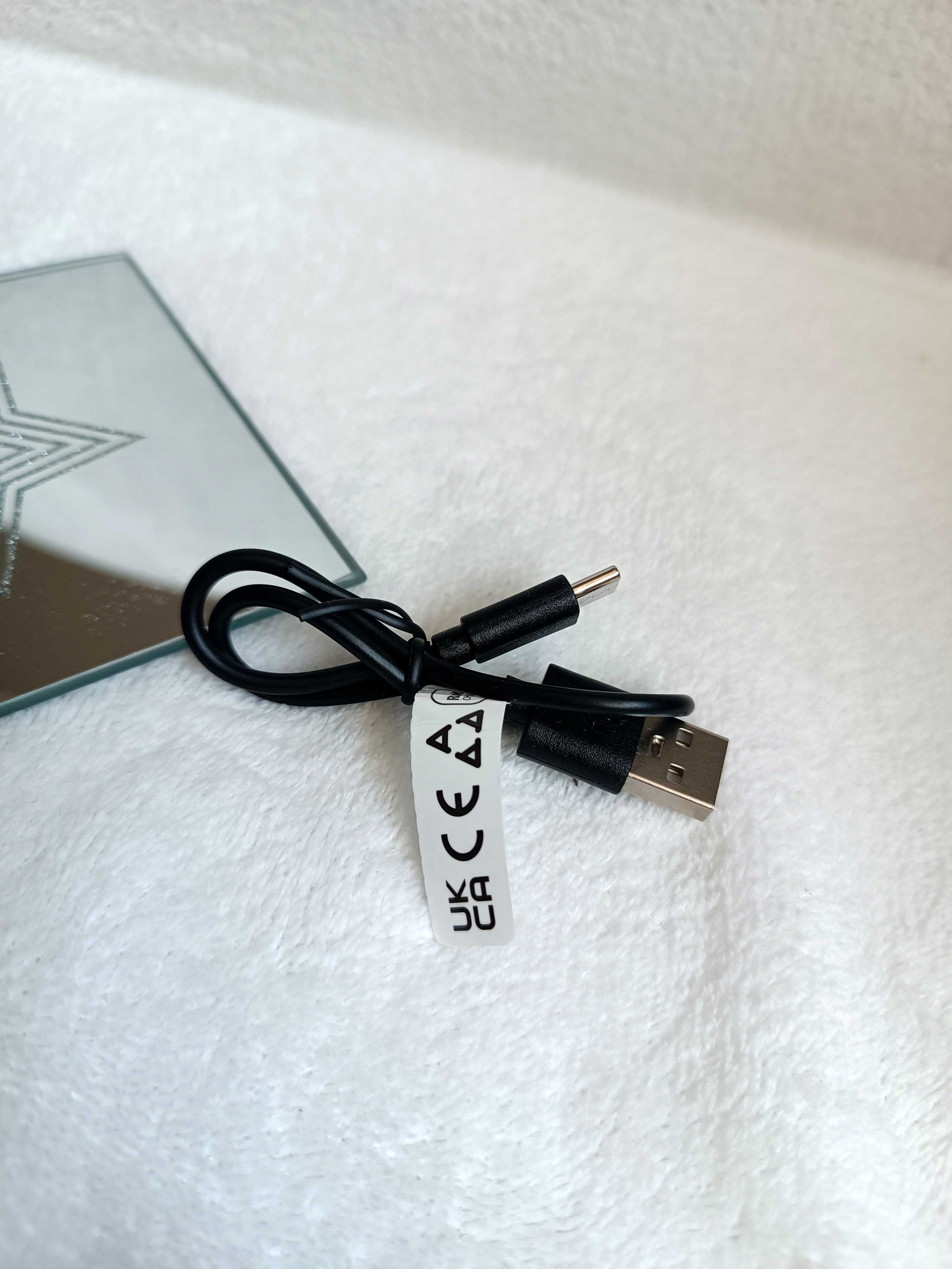 Bezprzewodowe słuchawki douszne Bekkin białe touch control