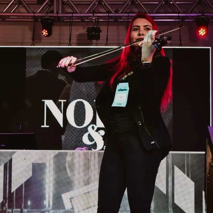 Violinista para casamentos, eventos, shows e aulas de violino.