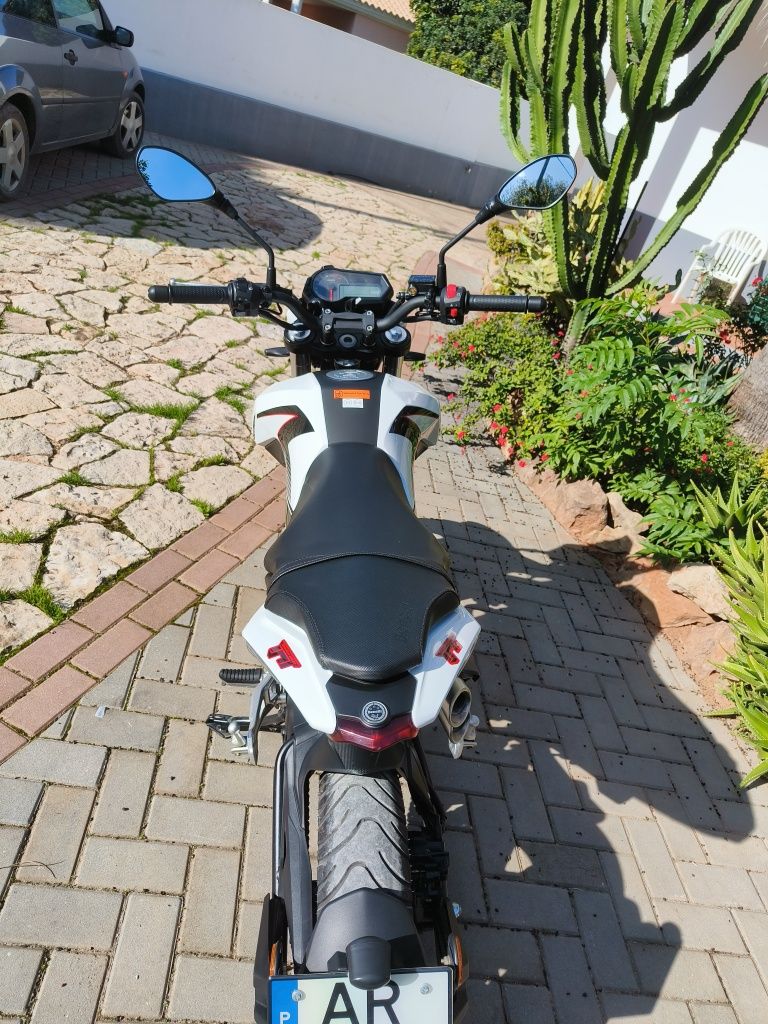 Benelli TNT 125 ...