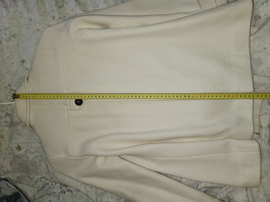 Красивая курточка и пальто для девочки 11-12 лет.