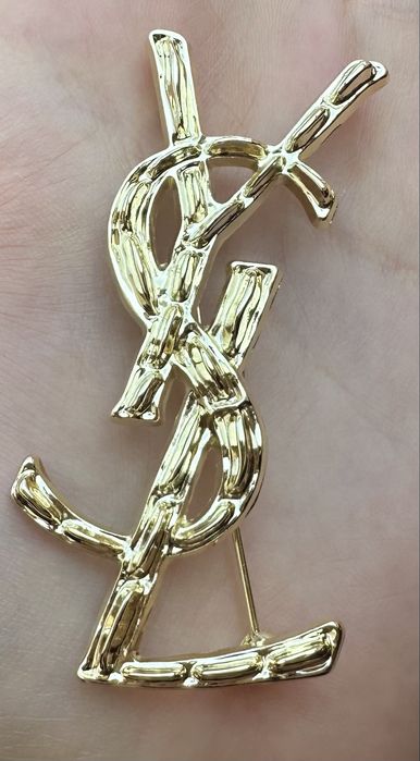 Broszka Zawieszka YSL złota  6,7 cm