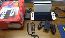777/ NintendoSwitch OLED HEG-001 biały