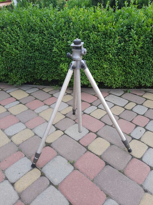 Штатив для фото техники