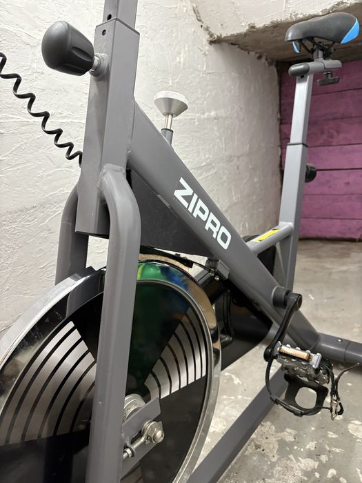 Rower stacjonarny Zipro Holo