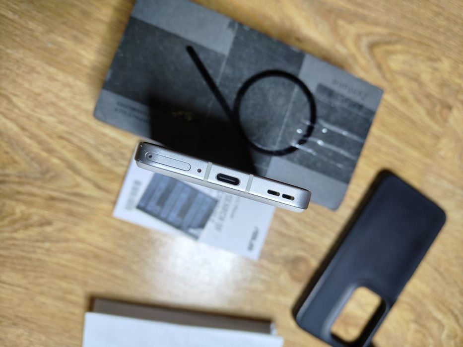 Asus zenfone 9 8/128