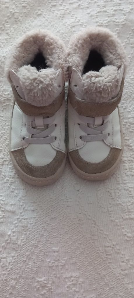 Sapatilhas Bota Zara Tam 23