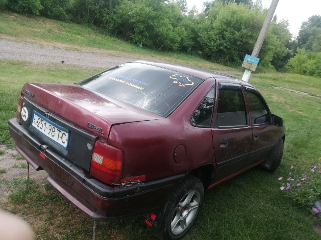 Продам обміняю опель вектра а 1.6