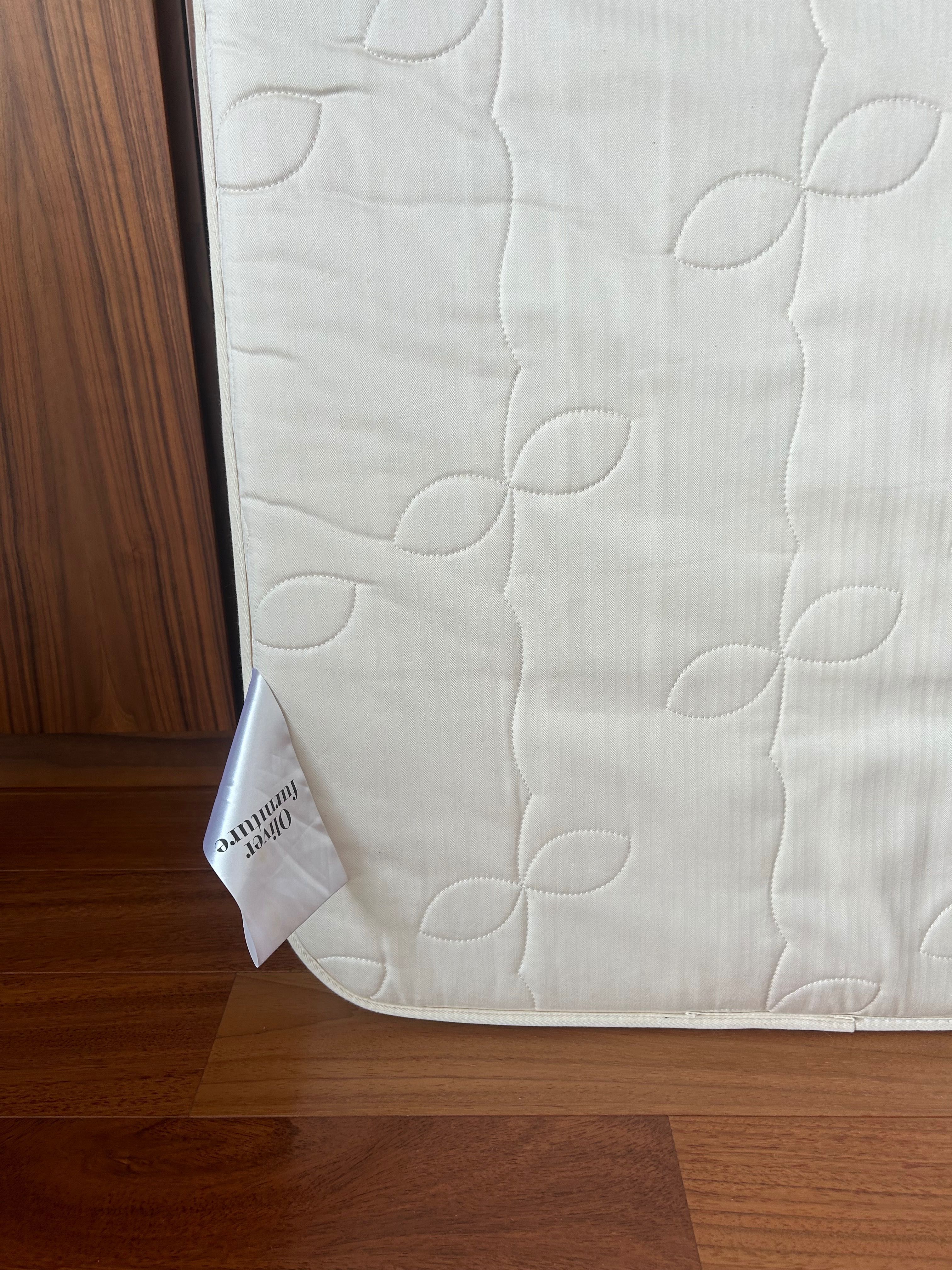 Colchão Oliver Furniture Para Wood Mini+ 122 CM