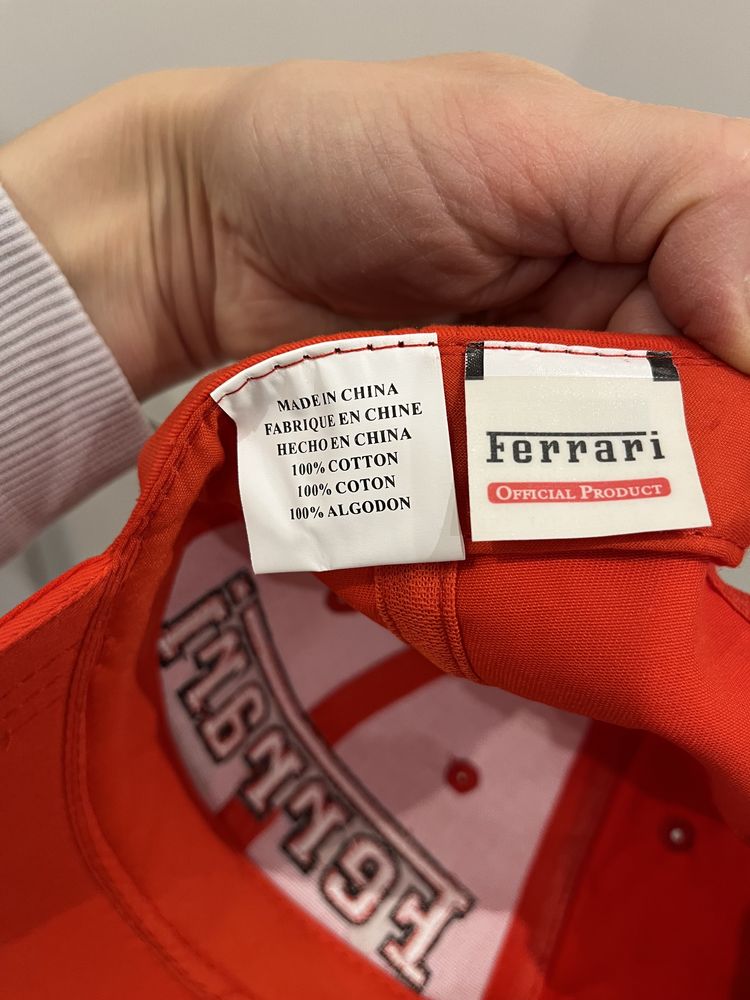 Czapka z daszkiem Ferrari nowa czerwona