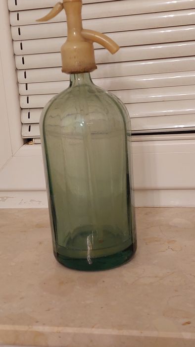 Stary syfon na wodę sodowa z 61 roku