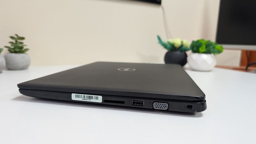 Ноутбук Dell Latitude 3400/i3-8145U/8/256/14"/HD/гарантія.опт.роздріб