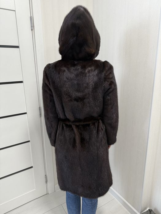 Норкова шуба коричнева
